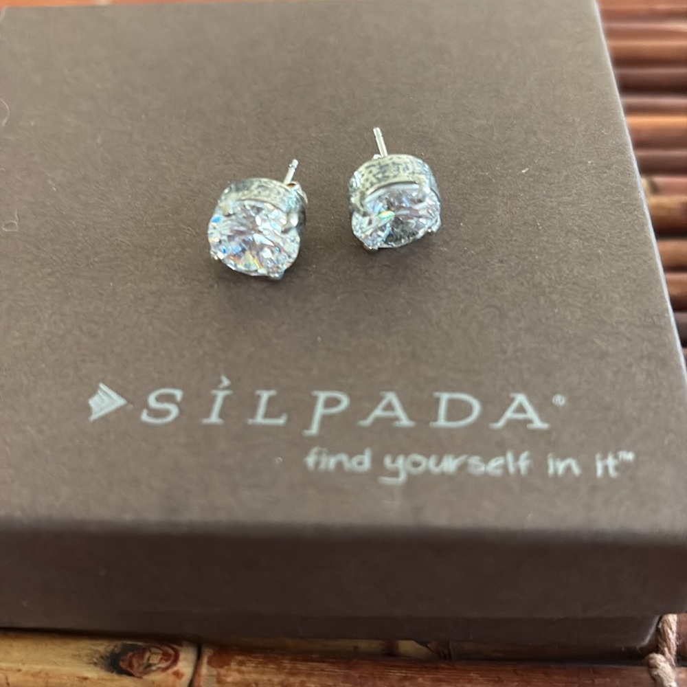 Silpada Sterling Silver .925 Solitaire Cubic Zirconia Post Earrings
